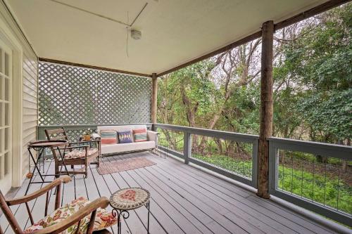 Riverfront House with Deck 7 Mi to San Marcos! - image 9