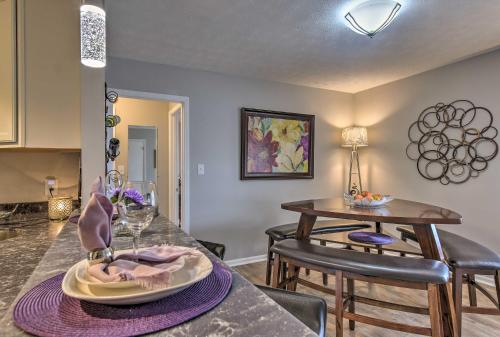 Condo w/ Sunroom, Near Downtown Hendersonville!, Hendersonville (foto 7)