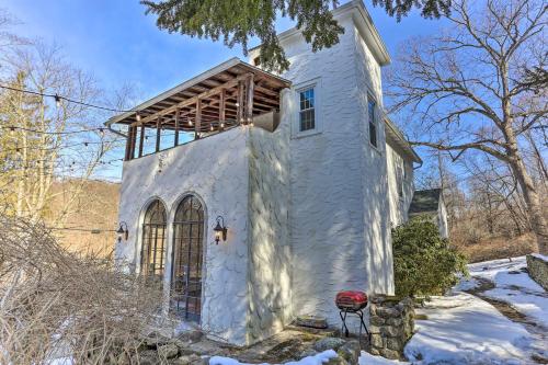 Enchanting Hudson Valley Cottage Near Hiking! - image 6