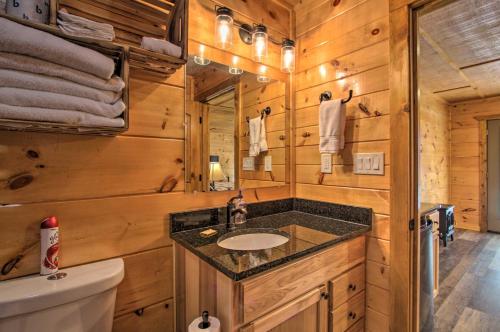 Smoky Mtn Log Cabin with Hot Tub and Panoramic Views! - image 5