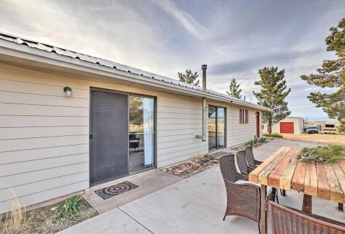 Elgin Home with Mountain Views about 3 Miles to Wineries in Elgin (AZ)