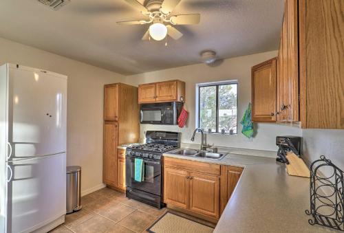 Elgin Home with Mountain Views about 3 Miles to Wineries in Elgin (AZ)