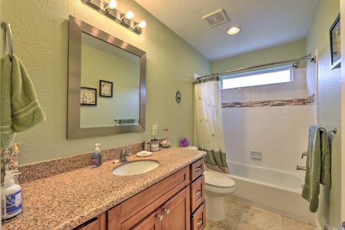 Galveston Home with Canal View quarter Mile to the Beach! - image 8