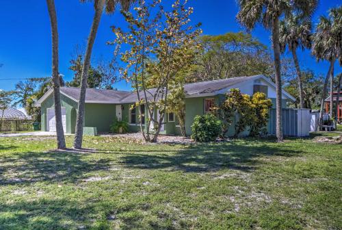 Pastoral Naples Home on Working Horse Farm! - image 3