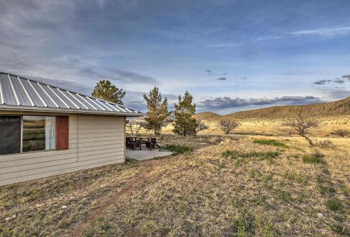 Elgin Home with Mountain Views about 3 Miles to Wineries!