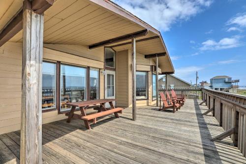 Steps to Beach Home with Deck in Galveston!