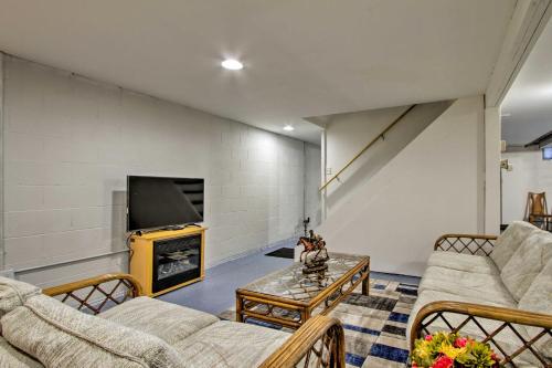 Rochester Home with Yard - 5 Min to Mayo Clinic - image 3