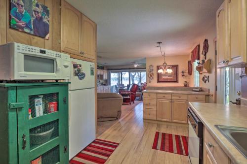 Lakefront Nature Escape! Cabin in Keystone Heights in Keystone Heights