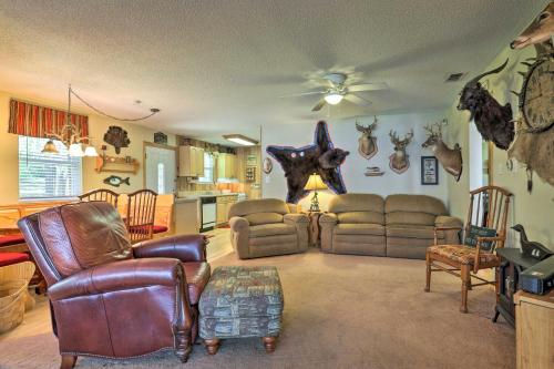 Keystone Heights Lakefront Cabin - Fire Pit, Grill in Keystone Heights, USA