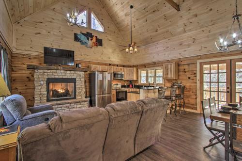 The Phoenix Cabin with Hot Tub in Gatlinburg!