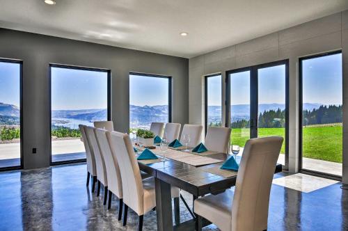 Luxury Home with Views - 5 Min to Columbia River