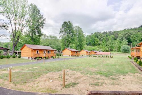 Cozy Bryson City Cabin - 6 Miles to Harrahs! - image 2