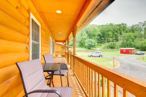 Cozy Bryson City Cabin 5 Miles to Downtown!