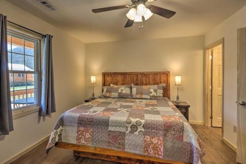 Cozy Bryson City Cabin about 6 Mi to Harrahs Casino! in Bryson City, USA