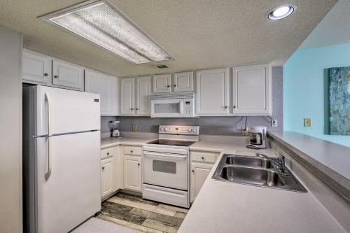 Myrtle Beach Retreat with Pool Access on Ocean Blvd! - image 9