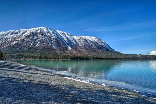 . Peaceful Mountain-View Home - Walk to Kenai Lake!