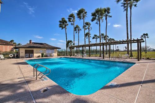 Condo on Golf Course - 10 Mi to South Padre Island in Laguna Vista (TX)