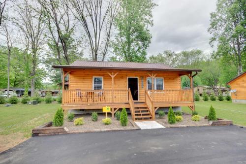 Bears Den Cabin with Porch-Mins to Bryson City - image 3