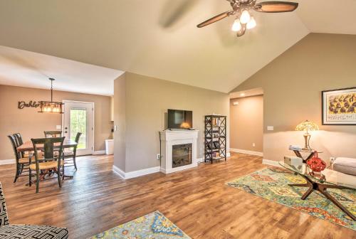 Dahlonega Home with Yard near Hiking and Downtown in Dahlonega, USA