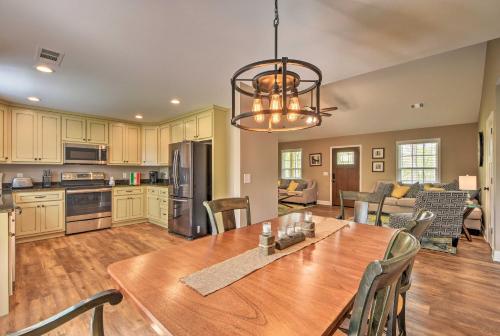 Dahlonega Home with Yard near Hiking and Downtown in Dahlonega, USA