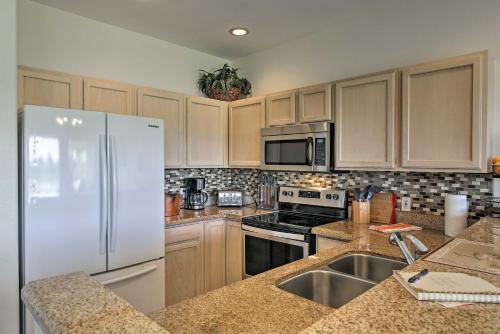 Condo on Golf Course - 10 Mi to South Padre Island in Laguna Vista (TX)