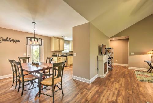 Dahlonega Home with Yard near Hiking and Downtown in Dahlonega, USA
