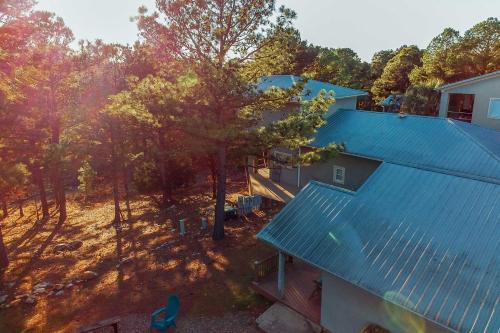 Sunrise Cottage with 30-Mile National Forest Views! - image 9