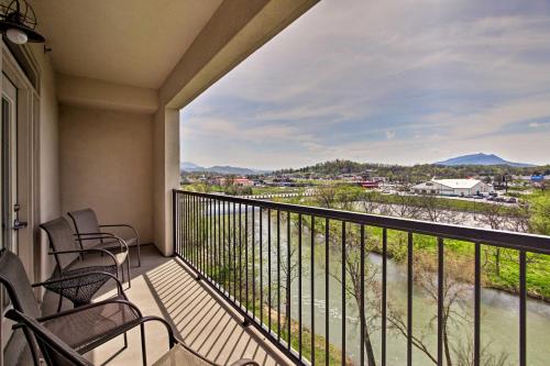 Sevierville Resort Retreat with Balcony and Mtn Views! - image 4