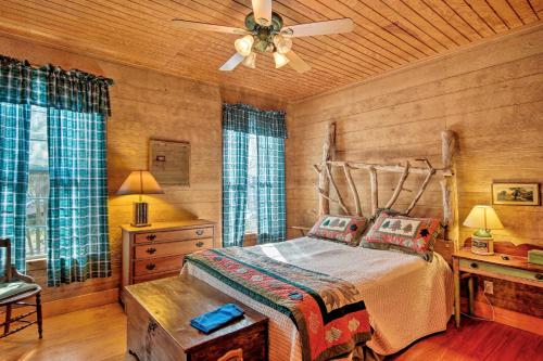 Charming Waterfront Ridgeway Cabin with Dock! - image 8