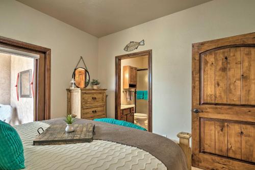 Idyllic Colorado Springs Escape with Pikes Peak Views - image 3