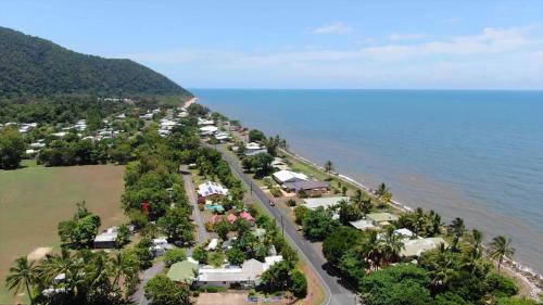 A környék, Flying Fish Point Tourist Park in Flying Fish Point