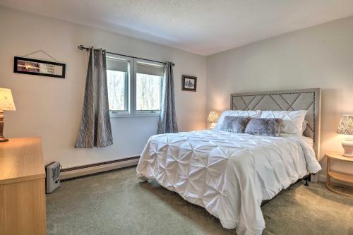 Updated Condo Next to Burke Mountain Bike Trails!