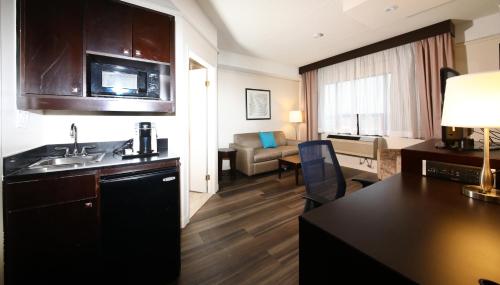 Holiday Inn Windsor - Ambassador Bridge, an IHG Hotel