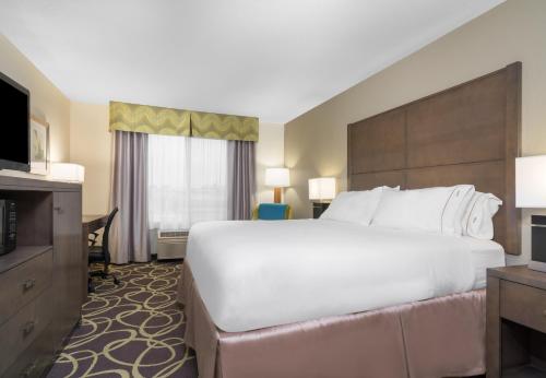 Holiday Inn Express Hotel & Suites Ames an IHG Hotel - image 13