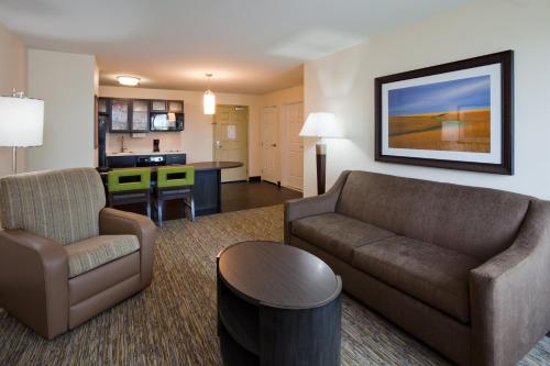 Candlewood Suites Dickinson, an IHG Hotel