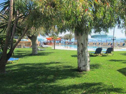 Ninos On The Beach Hotel 5