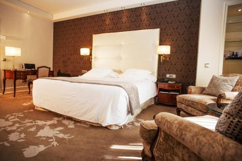 Grand Premium The Wellington Club (Double or Twin) image 5