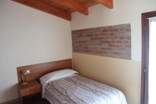 1 twin bed