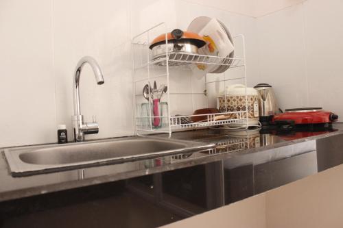 Relaxing 1BR Gateway Pasteur Apartment near Exit Toll By Travelio