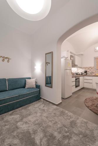  Plumeria in Mesariá