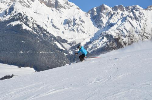 Active Chalet - main image