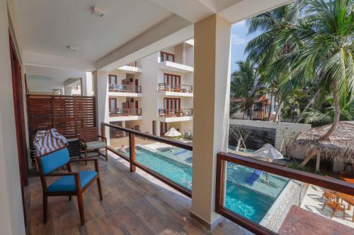 Balcony/terrace, Sapphire Seas Beachfront Hotel in Hikkaduwa