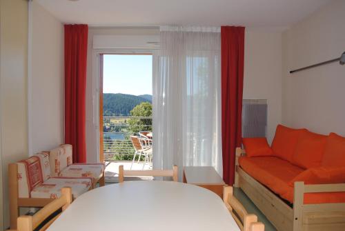 One-Bedroom Apartment (4 Adults)