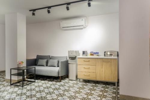 Super OYO Collection O 2627 Ratamya Co-living