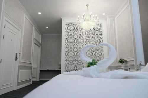 VARIMANTRA HOTEL VARIMANTRA HOTEL