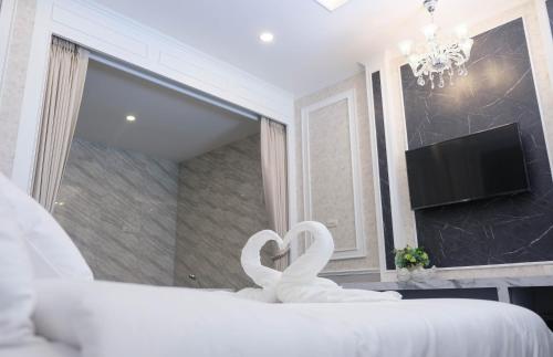 VARIMANTRA HOTEL VARIMANTRA HOTEL