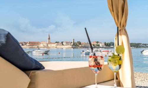 Apartments Sain with garden terrace near the beach