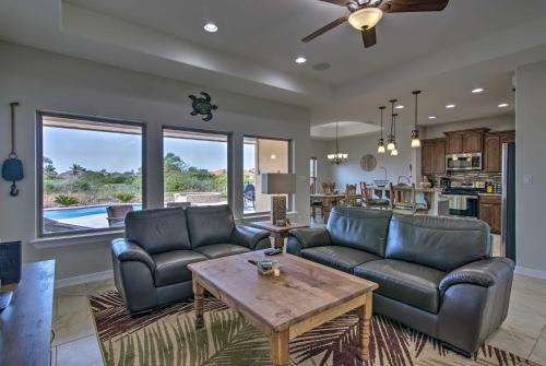 South Padre Paradise w/ Saltwater Pool Near Golf! in Laguna Vista (TX)