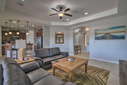 South Padre Paradise w/ Saltwater Pool Near Golf! in Laguna Vista (TX)