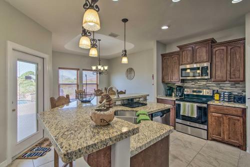 South Padre Paradise w/ Saltwater Pool Near Golf! in Laguna Vista (TX)